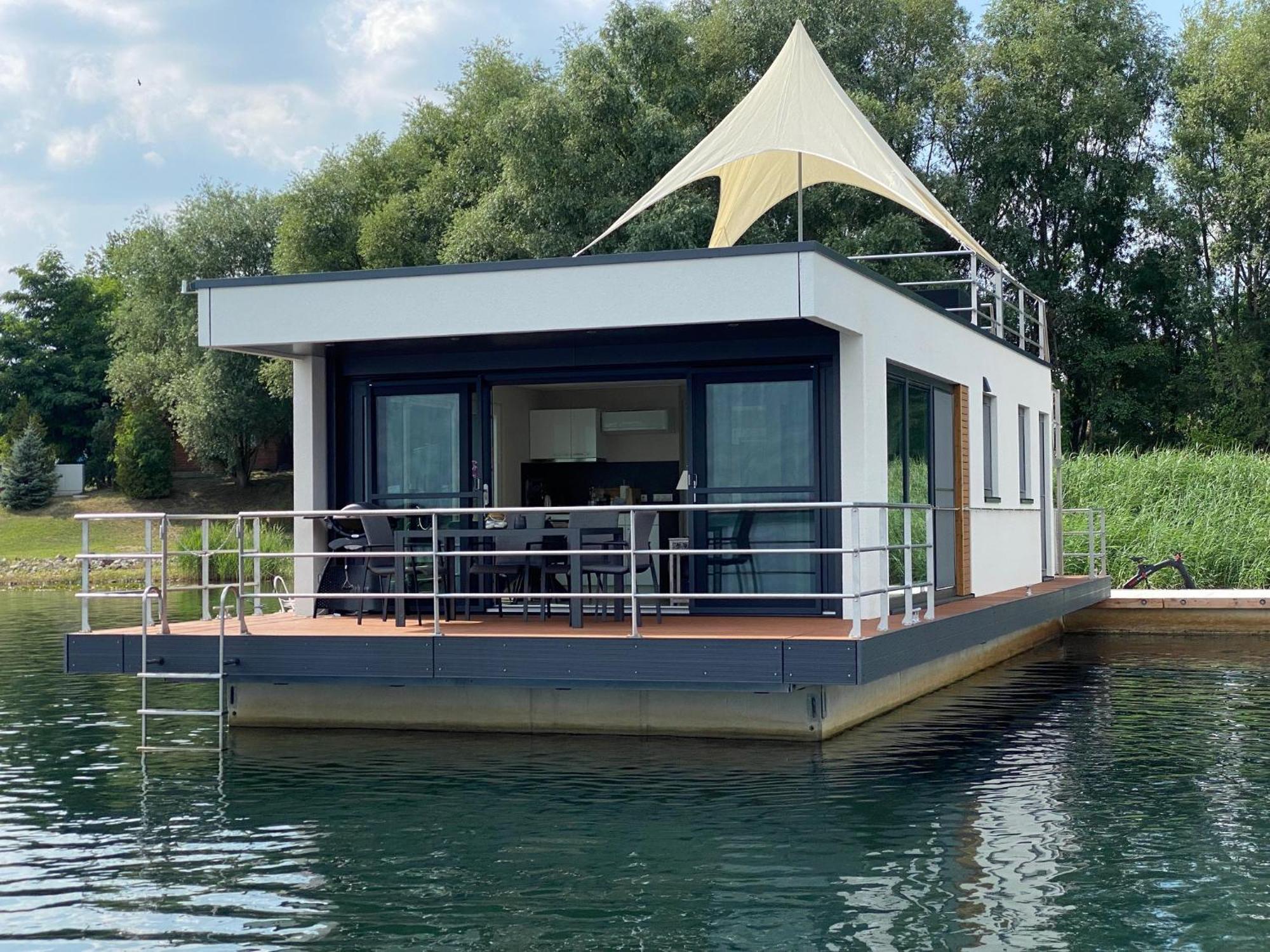 Schwimmende Ferienhaeuser Auf Dem See - Spreewald Фечау Номер фото